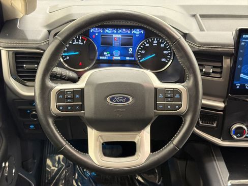 Used 2024 Ford Expedition XLT AWD/4WD image 17