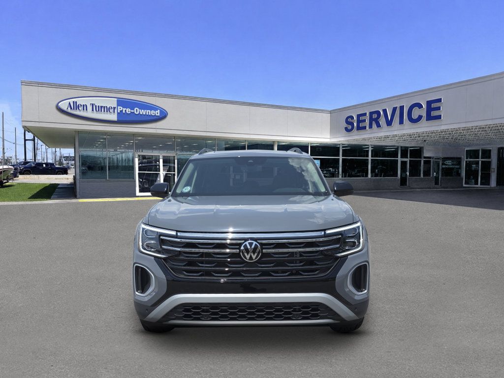 Used 2026 Volkswagen Atlas Peak Edition AWD/4WD image 3