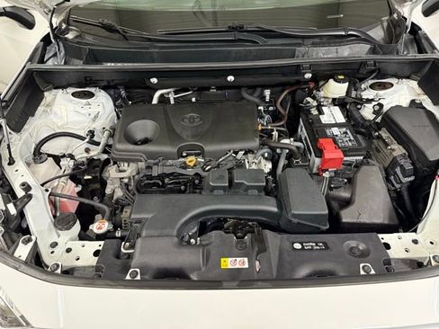 Used 2022 Toyota RAV4 XLE image 26