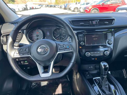 Used 2022 Nissan Rogue Sport SV w/ Technology Package AWD/4WD image 26