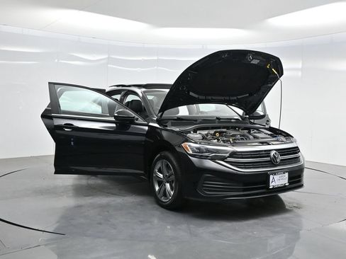 Used 2024 Volkswagen Jetta SE FWD image 46