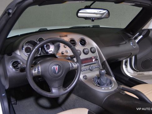 Used 2008 Pontiac Solstice Convertible w/ Premium Package image 15