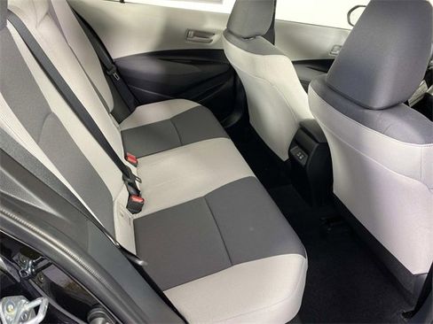 Used 2025 Toyota Corolla LE image 12