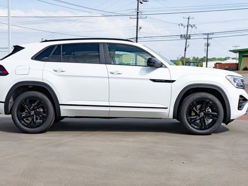 New 2026 Volkswagen Atlas Cross Sport SEL R-Line image 7