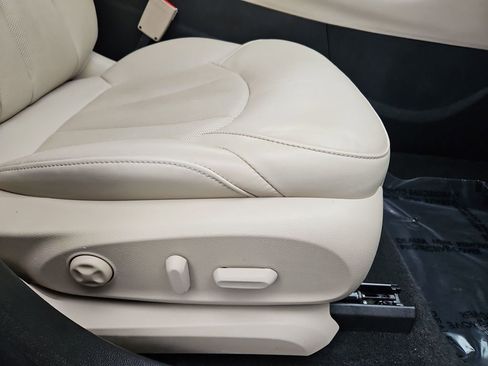 Used 2019 Buick Envision Essence image 26