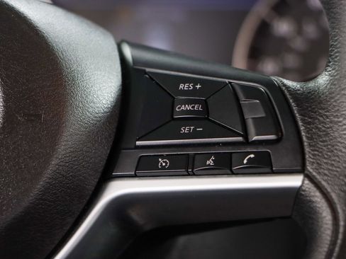 Used 2023 Nissan Altima 2.5 SV image 14