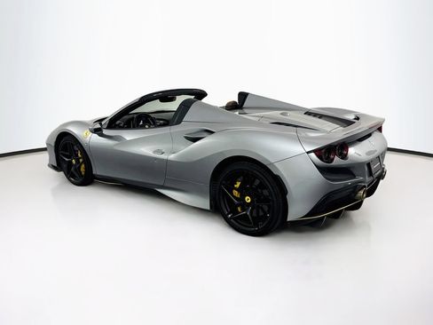 Used 2021 Ferrari F8 Tributo RWD image 7