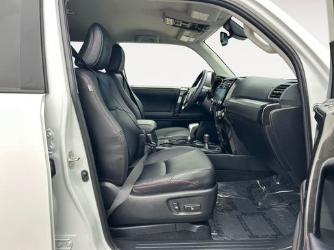 Used 2024 Toyota 4Runner TRD Off-Road Premium image 11