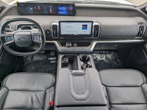 Certified 2025 Ford Expedition Platinum w/ Stealth Appearance Package AWD/4WD image 15