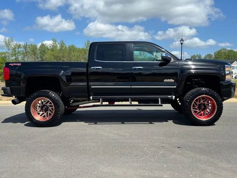 Used 2015 Chevrolet Silverado 2500 High Country w/ Duramax Plus Package AWD/4WD image 3
