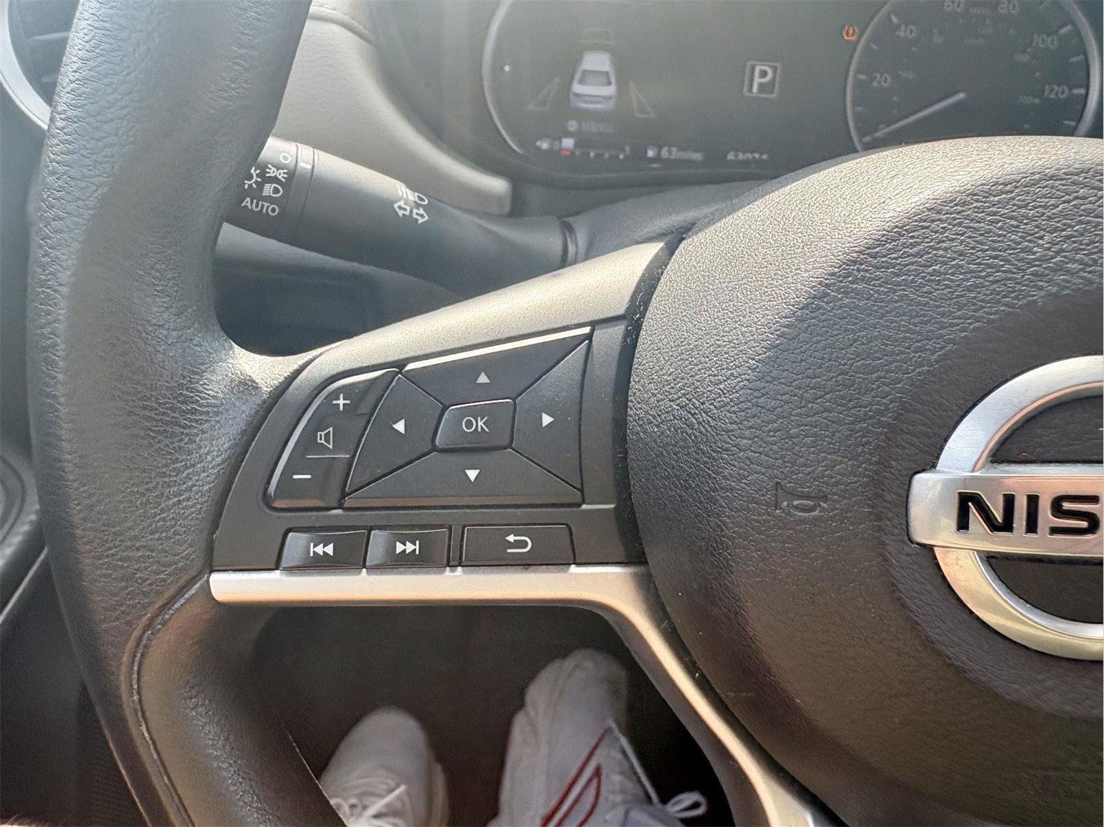 Used 2022 Nissan Versa SV FWD image 19
