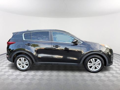Used 2018 Kia Sportage LX FWD image 4