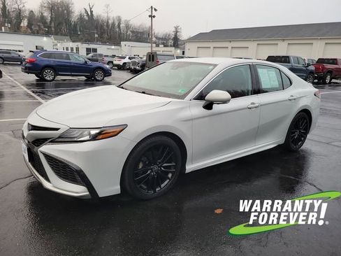 Used 2024 Toyota Camry XSE image 3