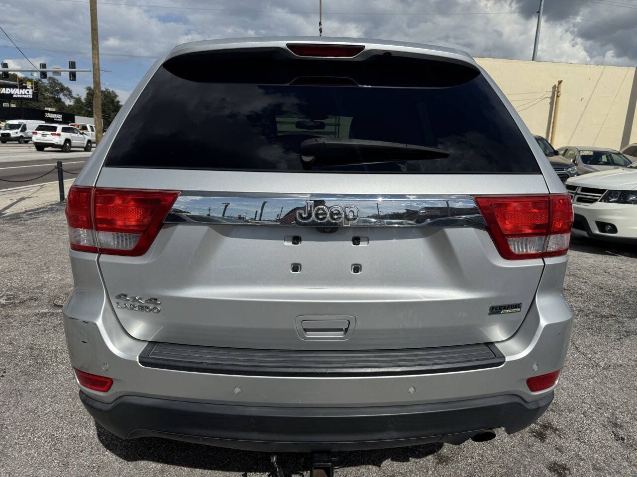 Used 2013 Jeep Grand Cherokee Laredo AWD/4WD image 6
