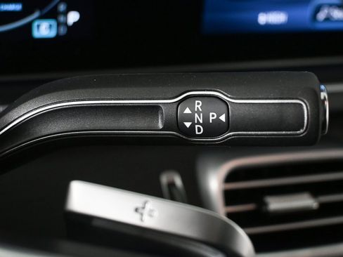 Certified 2025 Mercedes-Benz GLE 350 4MATIC image 16