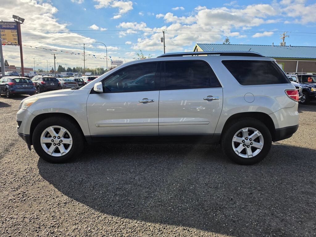 Used 2009 Saturn Outlook XE w/ Premium Trim Package AWD/4WD image 4