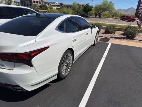 Used 2024 Lexus LS 500 w/ Interior Upgrade Package image 4