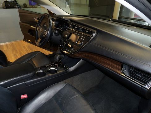 Used 2013 Toyota Avalon XLE Premium image 13