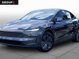 Used 2026 Tesla Model Y 2WD video 1