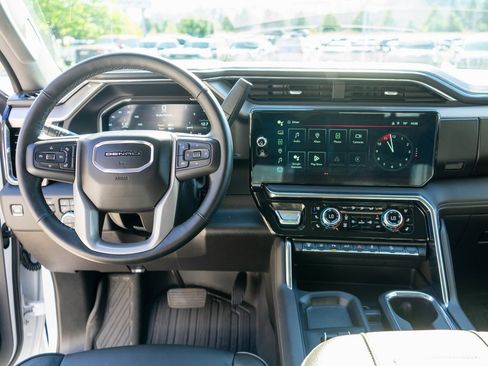 New 2025 GMC Sierra 2500 Denali w/ Denali Reserve Package image 16