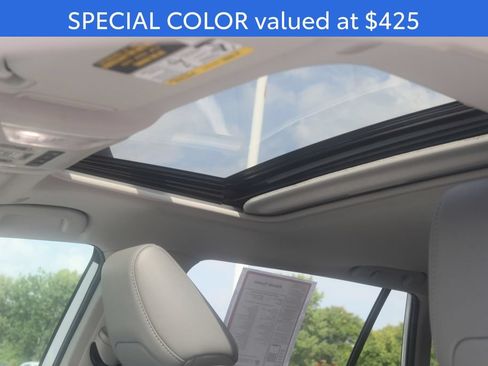 Used 2024 Toyota RAV4 XLE Premium FWD image 4