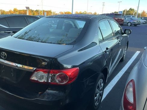 Used 2011 Toyota Corolla image 5