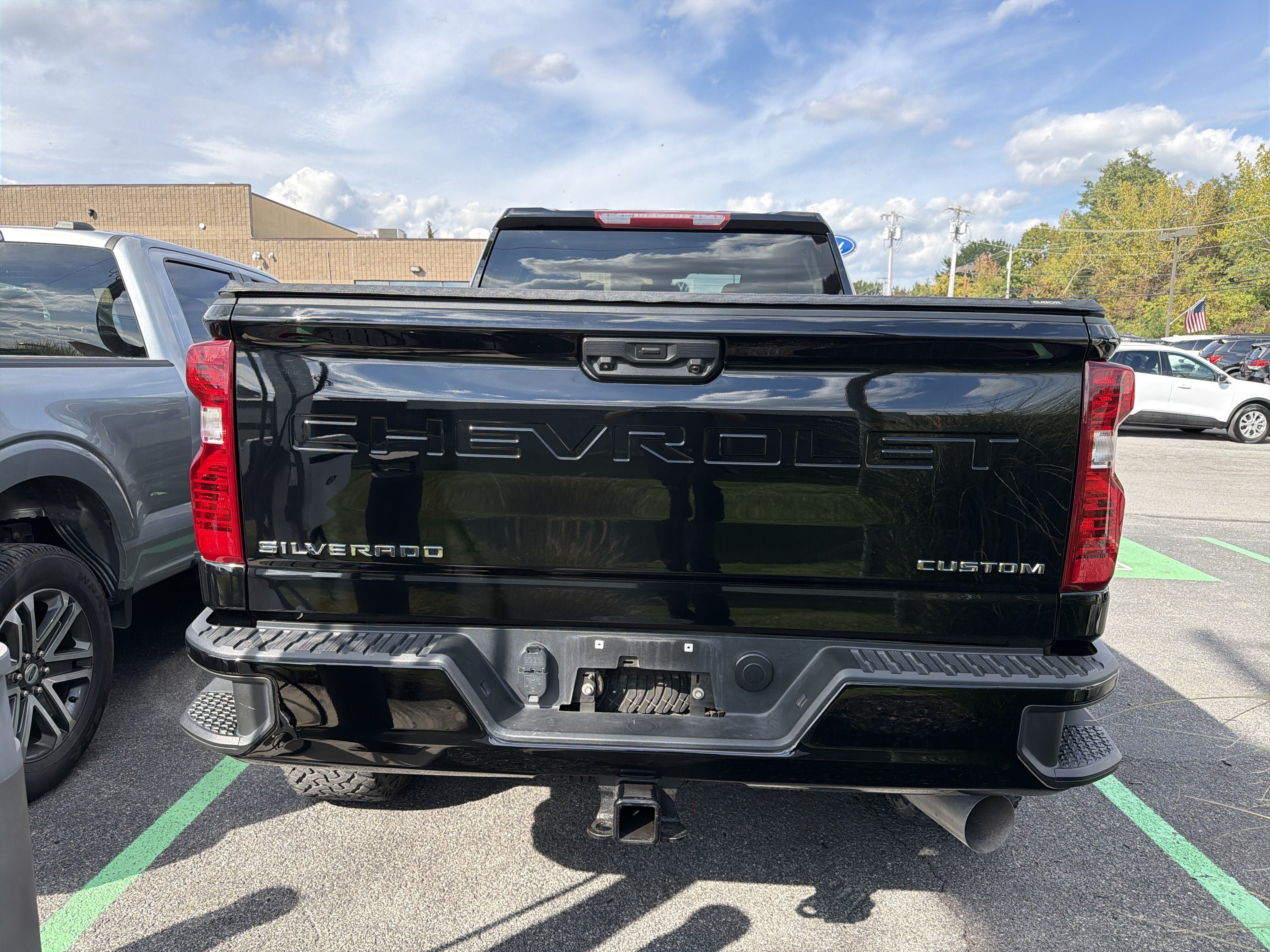 Used 2022 Chevrolet Silverado 2500 Custom w/ Custom Value Package AWD/4WD image 6