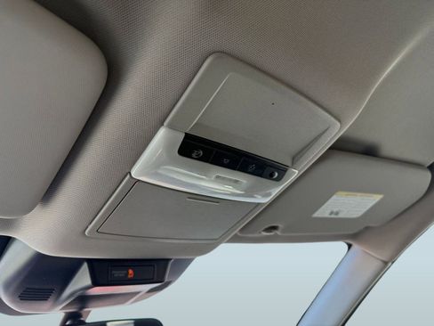 Used 2023 Nissan Rogue S image 15