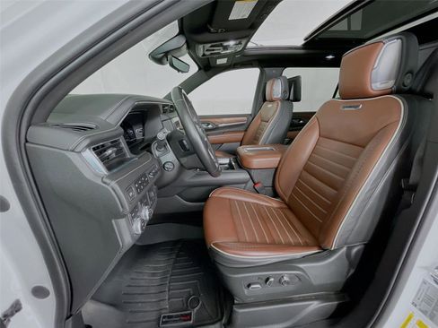 Used 2023 GMC Yukon XL Denali Ultimate image 26