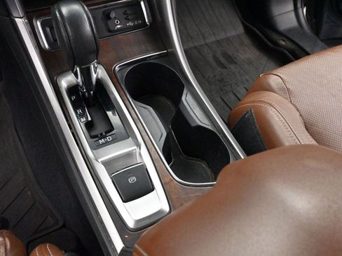 Used 2019 Subaru Ascent Touring w/ Popular Package #2A image 21