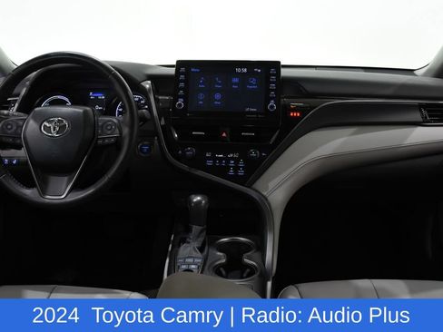 Used 2024 Toyota Camry SE w/ Cold Weather Package FWD image 9