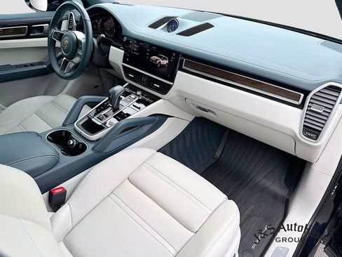 Used 2022 Porsche Cayenne S AWD/4WD image 35