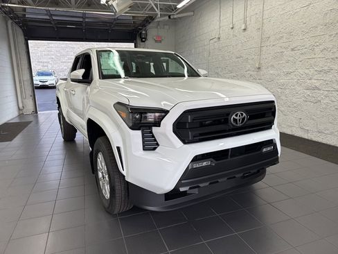 New 2026 Toyota Tacoma SR5 image 2