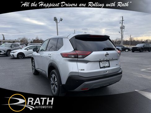 Used 2021 Nissan Rogue SV image 7