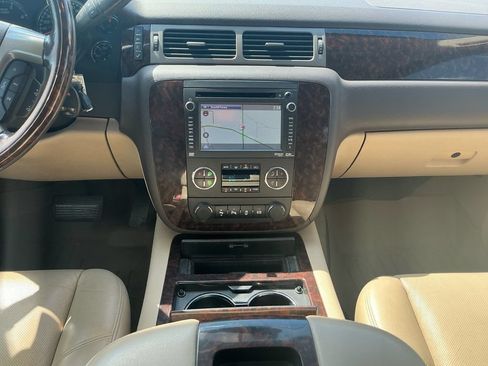 Used 2012 GMC Sierra 3500 Denali w/ Suspension Package, Off-Road AWD/4WD image 20