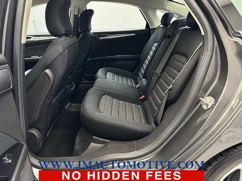 Used 2016 Ford Fusion SE image 14