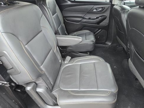 Used 2020 Chevrolet Traverse RS image 32