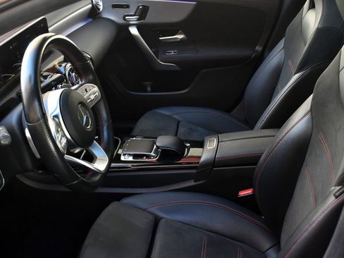 Used 2020 Mercedes-Benz CLA 250 image 13