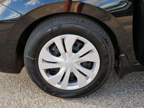 Certified 2025 Nissan Versa S w/ Trunk Package image 15