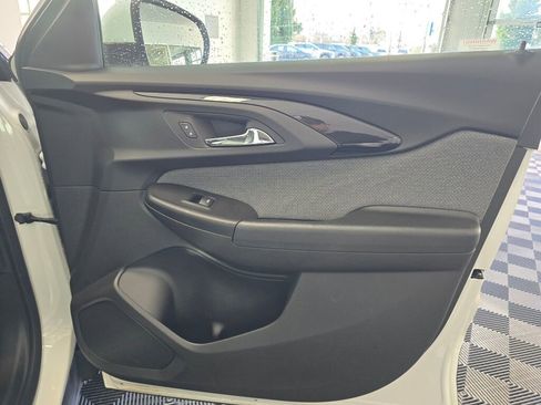 Used 2023 Chevrolet TrailBlazer LT w/ Convenience Package image 44