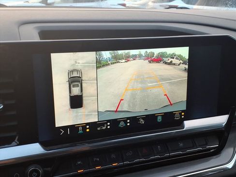 Used 2023 Chevrolet Silverado 1500 High Country w/ High Country Premium Package image 16