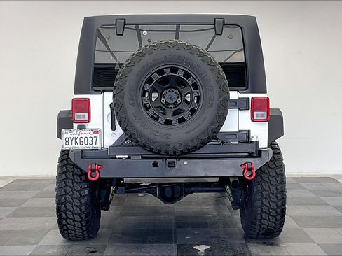 Used 2018 Jeep Wrangler Unlimited Sport S image 3