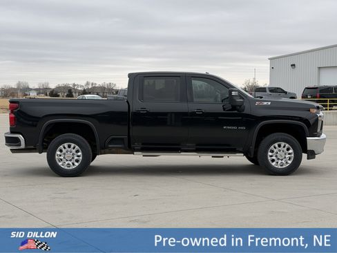 Certified 2021 Chevrolet Silverado 2500 LT w/ Convenience Package image 3