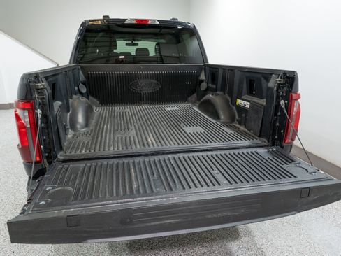Used 2024 Ford F150 XLT image 11