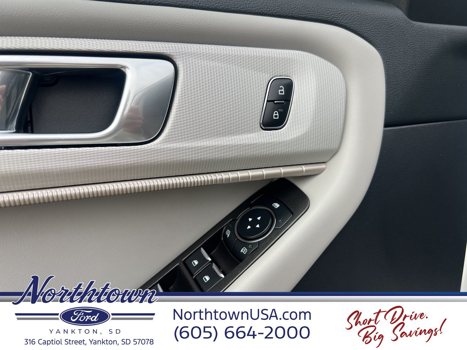 Used 2026 Ford Explorer Active w/ Active Comfort Package AWD/4WD image 15