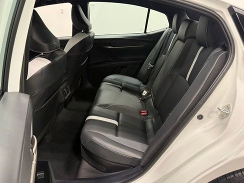 Used 2025 Toyota Camry SE image 33