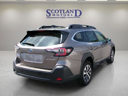 Used 2024 Subaru Outback Premium image 6