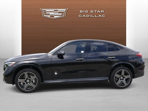 Used 2024 Mercedes-Benz GLC 300 4MATIC image 2