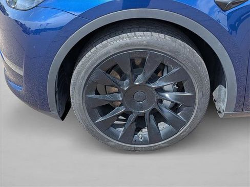Used 2023 Tesla Model Y Long Range AWD/4WD image 14