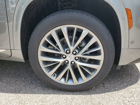 New 2026 Buick Enclave Avenir w/ Super Cruise Package FWD image 6